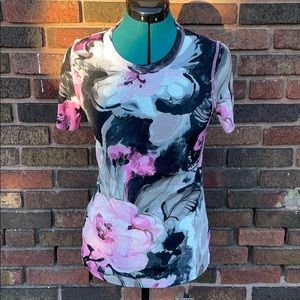 Karen Kane Tee Shirt EUC